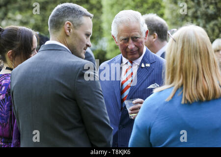 Le Prince de Galles vétéran rencontre Dean Porter lors d'une réception pour lancer l'appel à l'aise au St James's Palace, Londres qui vise à sensibiliser le £10m pour aider à financer le traitement et transformer la façon dont le support est fourni aux anciens combattants souffrant de problèmes de santé mentale. Banque D'Images