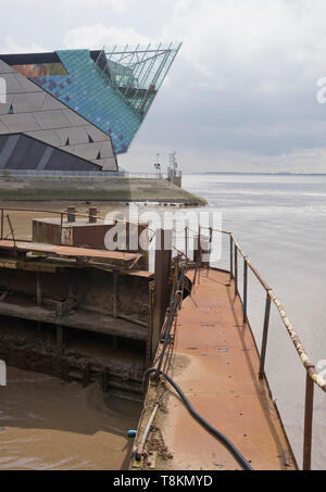 Vieux Port et zone médiévale convertie d'une marina et d'un quart du patrimoine à Hull,Humberside,Yorkshire,Angleterre,UK Banque D'Images