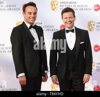 McPartlin Ant et Dec sont vus sur le tapis rouge lors de la BAFTA Virgin Media Television Awards 2019 au Royal Festival Hall de Londres. Banque D'Images