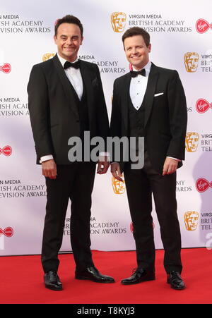 McPartlin Ant et Dec sont vus sur le tapis rouge lors de la BAFTA Virgin Media Television Awards 2019 au Royal Festival Hall de Londres. Banque D'Images