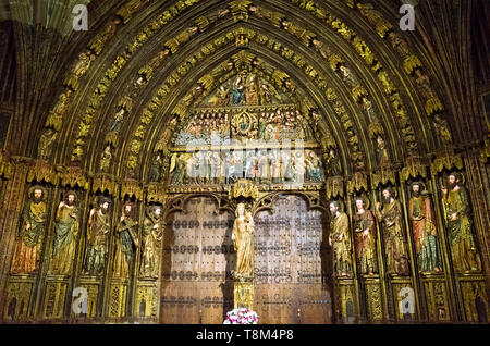 Laguardia, province d'Álava, Pays Basque, Espagne : portique gothique de l'église de Santa María de los Reyes dans le centre historique de la ville de Laguardia dans la R Banque D'Images