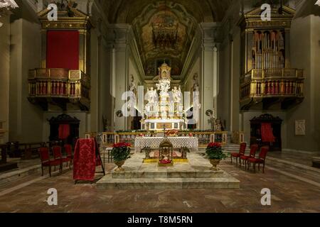 Italie, Toscane, Sienne, centre historique classé au Patrimoine Mondial de l'UNESCO, 117e siècle, église San Martino en style baroque, l'autel Banque D'Images