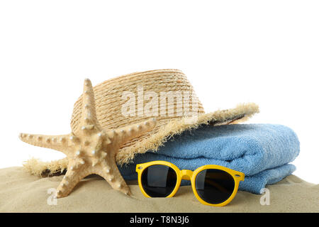 Vacances d'accessoires dans la mer ​​Sand isolé sur fond blanc. Vacances d'été Banque D'Images