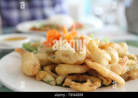 Crevettes frites Tempura style Japonais Banque D'Images