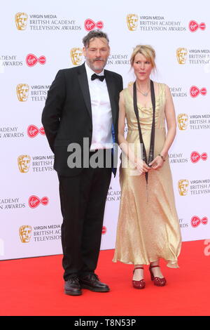 Londres, Royaume-Uni. Julian Barratt et Julia Davis à la British Academy Television Awards 2019 qui a eu lieu au Festival Hall, Belvedere Road, Londres, le dimanche 12 mai 2019 Ref : CMT73 -S2406-130519 Keith Mayhew/Monument des médias. WWW.LMKMEDIA.COM. Banque D'Images