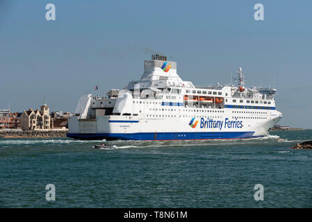 Portsmouth, England, UK > mai 2019. Roro transmanche ferry Normandie en cours sur le port de Portsmouth à destination de Caen. Banque D'Images