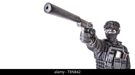 Portrait de studio de SWAT officer aiming, pistolet Banque D'Images