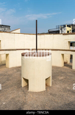 Digansa instrument Yantra à Jantar Mantar - Man Singh Observatoire, Varanasi, Inde Banque D'Images