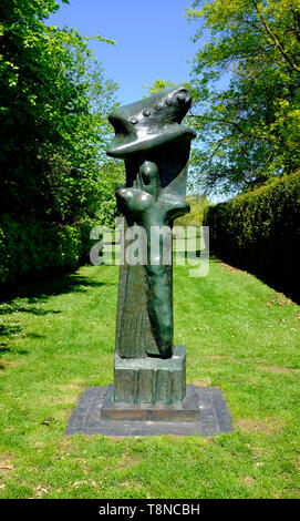 Henry Moore sculpture à houghton Hall, Norfolk, Angleterre Banque D'Images