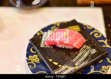 L'Otoro japonais sushis ou sushis Thon Gras Banque D'Images