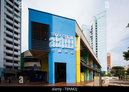 L'architecture de centre Tekka peint en différentes couleurs pour donner un lifting plus dynamique. En 2019, Little India, à Singapour. Banque D'Images