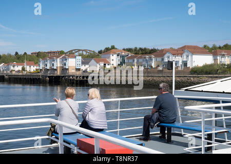 Les passagers sur le fleuve Tyne ferry Spirit of la Tyne attendre leur départ du terminal de ferries de South Shields, North East England, UK Banque D'Images