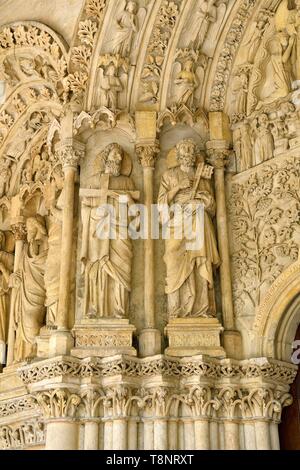 France, Gironde, Bordeaux, zone classée au Patrimoine Mondial de l'UNESCO, Place des Martyrs de la résistance, Saint Seurin basilique construite au 11e siècle Banque D'Images