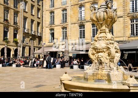 France, Gironde, Bordeaux, zone classée au Patrimoine Mondial de l'UNESCO, quartier Saint Pierre, place du Parlement Banque D'Images