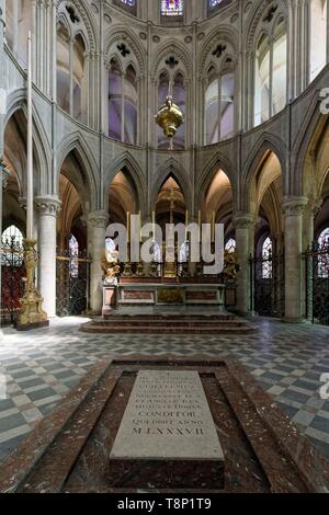 France, Calvados, Caen, Abbaye aux Hommes, l'Église Saint Etienne, tombe de Guillaume le Conquérant Banque D'Images