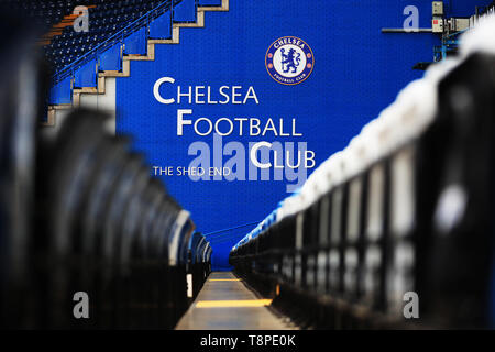 Vue entre les sièges de la fin de la protection à Stamford Bridge Banque D'Images