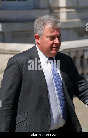 Londres, Royaume-Uni. 14 mai 2019. Le président du Parti Conservateur Brandon Lewis quitte le bureau du Cabinet après discussion d'aujourd'Brexit. Credit : Uwe Deffner / Alamy Live News Banque D'Images