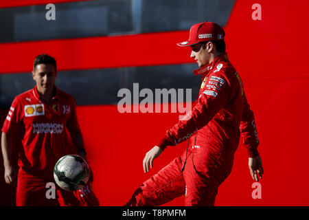Barcelone, Espagne. 14 mai, 2019. CHARLES LECLERC de la Scuderia Ferrari au cours de l'ivraie Mission en saison de Formule 1 essais au circuit de Barcelona-Catalunya à Barcelone, Espagne. Credit : James/Gasperotti ZUMA Wire/Alamy Live News Banque D'Images