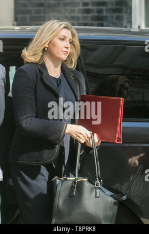 Londres, Royaume-Uni. 14 mai, 2019. Penny Mordaunt, Secrétaire d'État à la défense, Ministre des femmes et des égalités arrive à Downing Street pour la réunion hebdomadaire du cabinet Crédit : amer ghazzal/Alamy Live News Banque D'Images