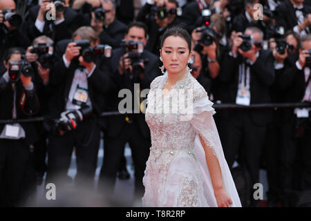 Cannes, France. 14 mai, 2019. L'actrice Gong Li assiste à l'ouverture lors de la 72 e gala du Festival du Film de Cannes au Palais des Festivals de Cannes, France, le 14 mai 2019. Le 72e Festival de Cannes a lieu ici du 14 au 25 mai. Credit : Zhang Cheng/Xinhua/Alamy Live News Banque D'Images