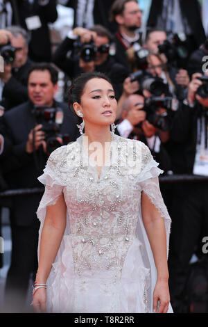 Cannes, France. 14 mai, 2019. L'actrice Gong Li assiste à l'ouverture lors de la 72 e gala du Festival du Film de Cannes au Palais des Festivals de Cannes, France, le 14 mai 2019. Le 72e Festival de Cannes a lieu ici du 14 au 25 mai. Credit : Zhang Cheng/Xinhua/Alamy Live News Banque D'Images