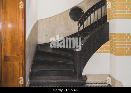 Escalier en marbre et fer à repasser Banque D'Images