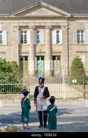 France, Morbihan, Pontivy, les enfants la journée sur les traces de Napoléon Banque D'Images