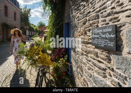 France, Morbihan, La Gacilly, en face de la maison natale de Yves Rocher Banque D'Images