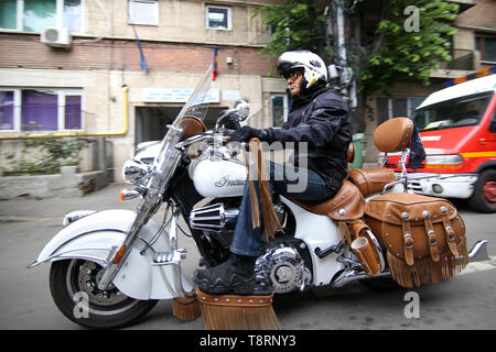 Bucarest, Roumanie - 14 mai 2019 : Biker moto un indien à cheval. Banque D'Images