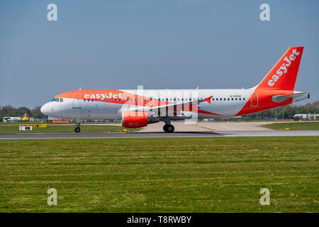 MANCHESTER, Royaume-Uni - 20 avril 2019 : Easyjet Airbus A320 prêt pour le départ. Banque D'Images