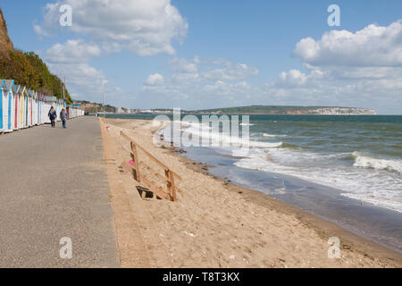 Culver Down comme vu de la promenade le long du front entre Shanklin and Sandown Banque D'Images