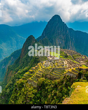 Les ruines Inca et la perte de citadelle de Machu Picchu, Cusco, Pérou région. Banque D'Images