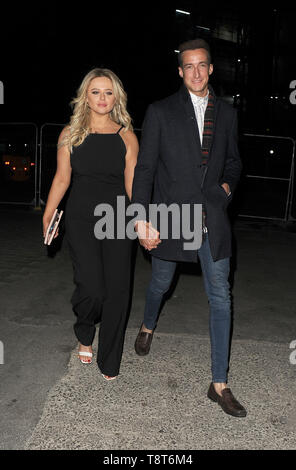 Emily Atack est vu pour la première fois, avec son nouveau copain. Le couple marchait main dans la main, comme ils ont laissé Vivi restaurant dans le West End, ayant assisté à une fête d'amis musiciens : Rob Emily Atack nom devienne Walt Disney World, où : London, Royaume-Uni Quand : 13 Avr 2019 Crédit : Alexander/WENN.com s Banque D'Images