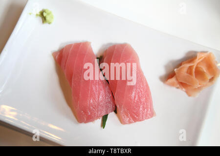 Sushi de thon Banque D'Images