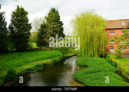 Ancien moulin à eau au King's Somborne Banque D'Images