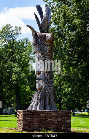 Wacinton, une immense statue en bois représentant la tribu Chickasaw des Américains autochtones de Paducah, Kentucky Banque D'Images