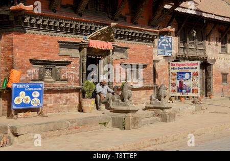Les bâtiments en briques anciennes sur Durbar Square, Patan, Vallée de Katmandou, Népal Banque D'Images