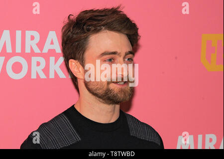 NEW YORK, NY - 14 MAI : Daniel Radcliffe participe à une conversation et de dépistage pour les travailleurs "miracle" à l'92Y le 14 mai 2019 dans la ville de New York. Banque D'Images