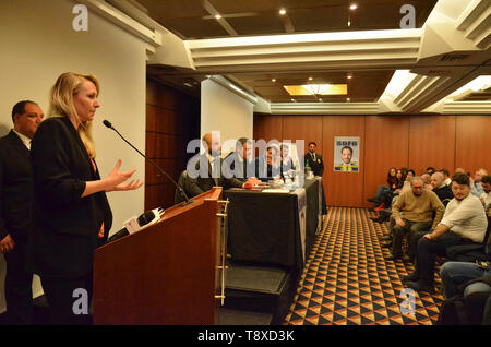 Marion Maréchal-Le Pen, leader du Front National, parti de droite de France, organisée à Naples à la convention électorale européenne de la Ligue, parti de droite, à soutenir le candidat du district sud Vincenzo Sofo. 14/05/2019, Naples, Italie Banque D'Images