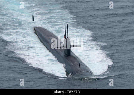 La Marine américaine de classe Los Angeles sous-marin d'attaque rapide USS Louisville au cours de l'exercice conjoint Guardian 2019 Mer 9 Avril, 2018 dans la mer d'Andaman. Banque D'Images