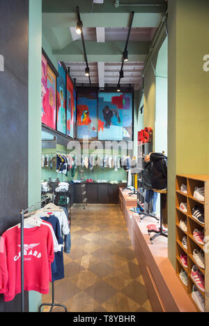 Magasin de détail pour les enfants à Milan, Italie Banque D'Images