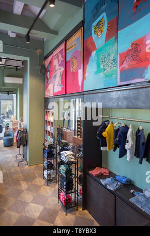 Magasin de détail pour les enfants à Milan, Italie Banque D'Images