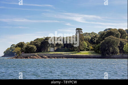 Thomson's Seat, un lieu de repos sur le terrain du parc Mount Edgcumbe Cornwall. Banque D'Images
