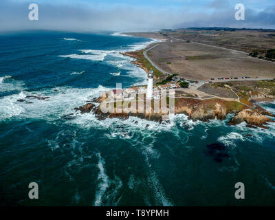 Vue aérienne de Pigeon Point Lighthouse en Californie Banque D'Images