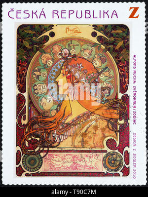 Illustration de Zodiac par Alfonse Mucha sur timbre-poste Banque D'Images