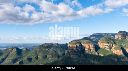 Les trois rondavels rock formation au Blyde River Canyon, sur la Route Panorama, Mpumalanga, Afrique du Sud. Banque D'Images