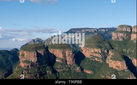 Les trois rondavels rock formation au Blyde River Canyon, sur la Route Panorama, Mpumalanga, Afrique du Sud. Banque D'Images