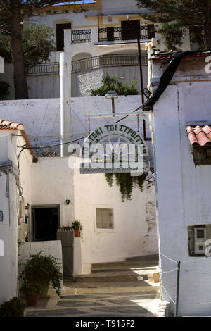 Korissia Port l'île de Kéa Grèce Greek Taverna Banque D'Images