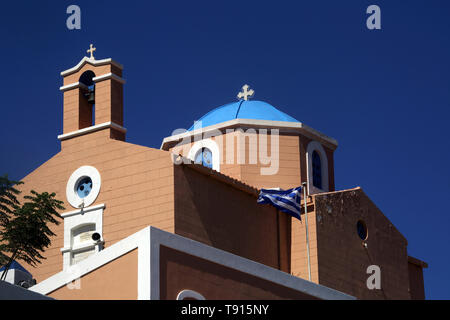Korissia Port l'île de Kéa Grèce Greek Orthodox Church of the Holy Triniy Banque D'Images