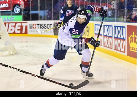 Kosice. 15 mai, 2019. Evan Mosey de Grande-Bretagne est en concurrence au cours de la 2019 Championnat du monde de hockey 2009 Slovaquie groupe un match entre les États-Unis et la Grande-Bretagne à Steel Arena le 15 mai 2019 à Kosice, Slovaquie. Les États-Unis ont gagné 6-3. Credit : Lukasz Laskowski/Xinhua/Alamy Live News Banque D'Images